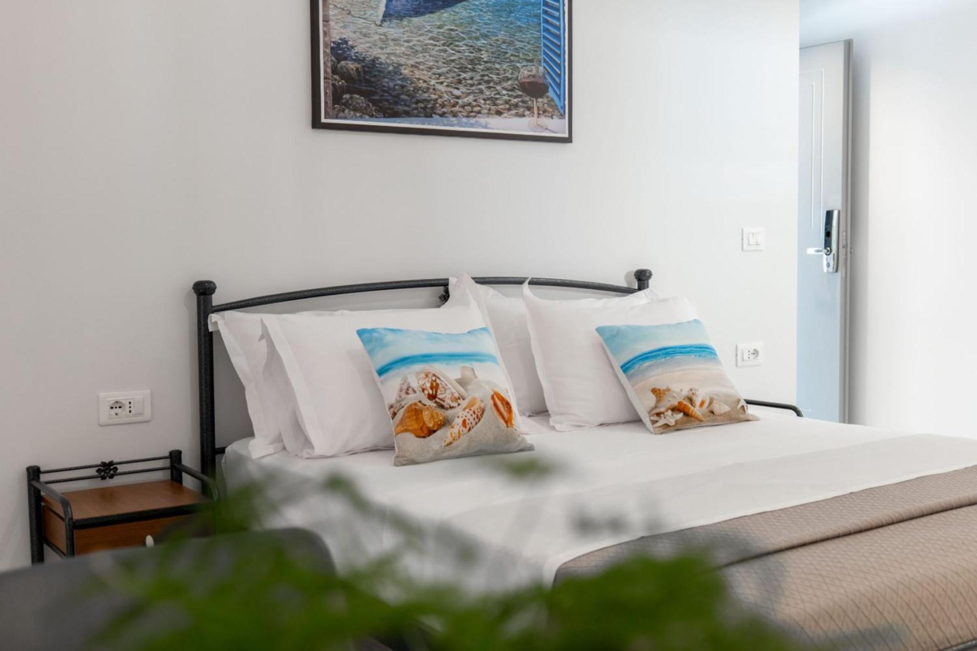 Aleksandra Apartments Sarande Ngoại thất bức ảnh