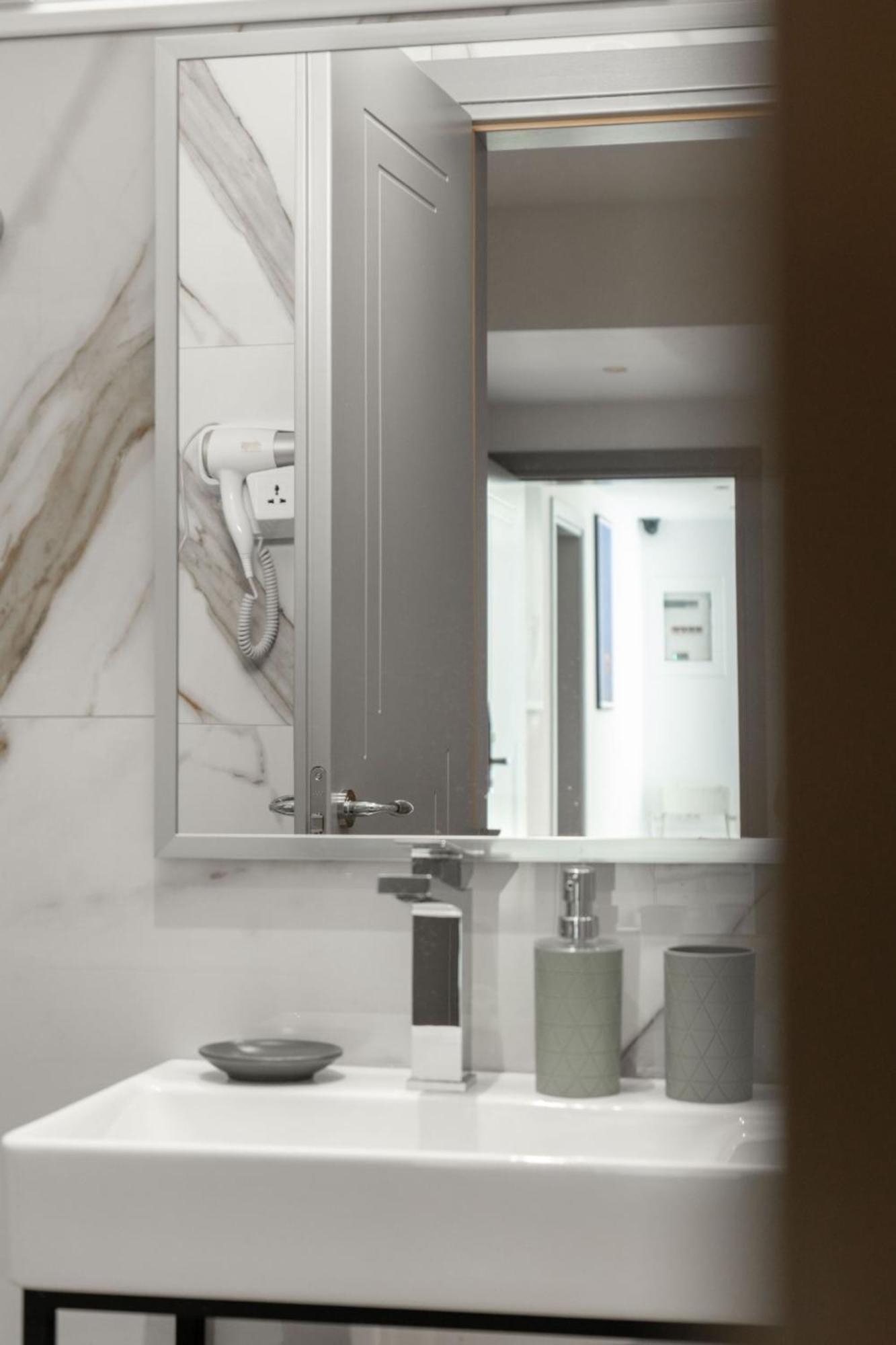 Aleksandra Apartments Sarande Ngoại thất bức ảnh
