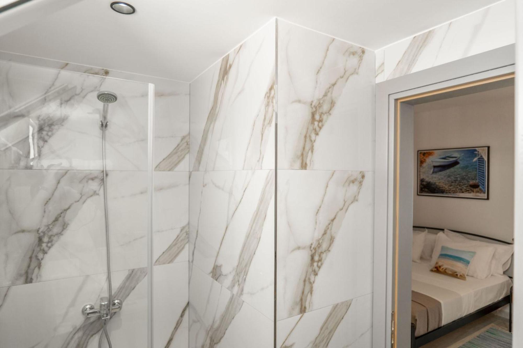 Aleksandra Apartments Sarande Ngoại thất bức ảnh