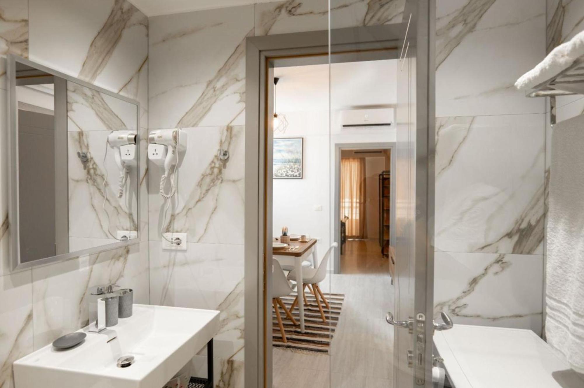 Aleksandra Apartments Sarande Ngoại thất bức ảnh